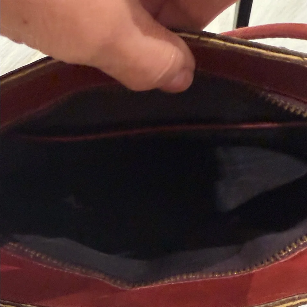 Etienne Aigner Vintage Red Leather Shoulder Bag with Brass Accent - Picture 10 of 14